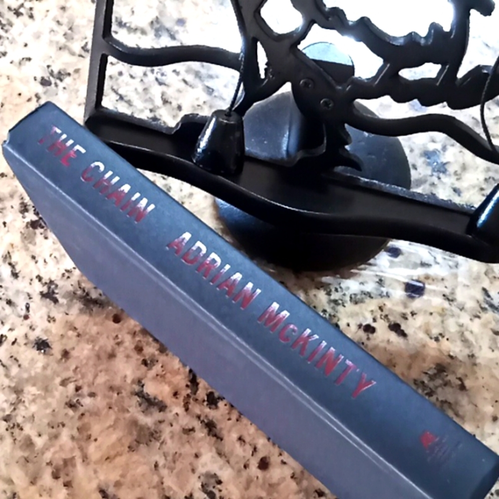 'The Chain' Hardcover Book. Excellent Condition. - Picture 11 of 16